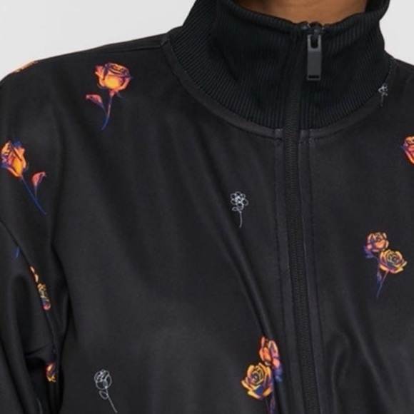 Adidas women floral rose track jacket - Picture 2 of 11